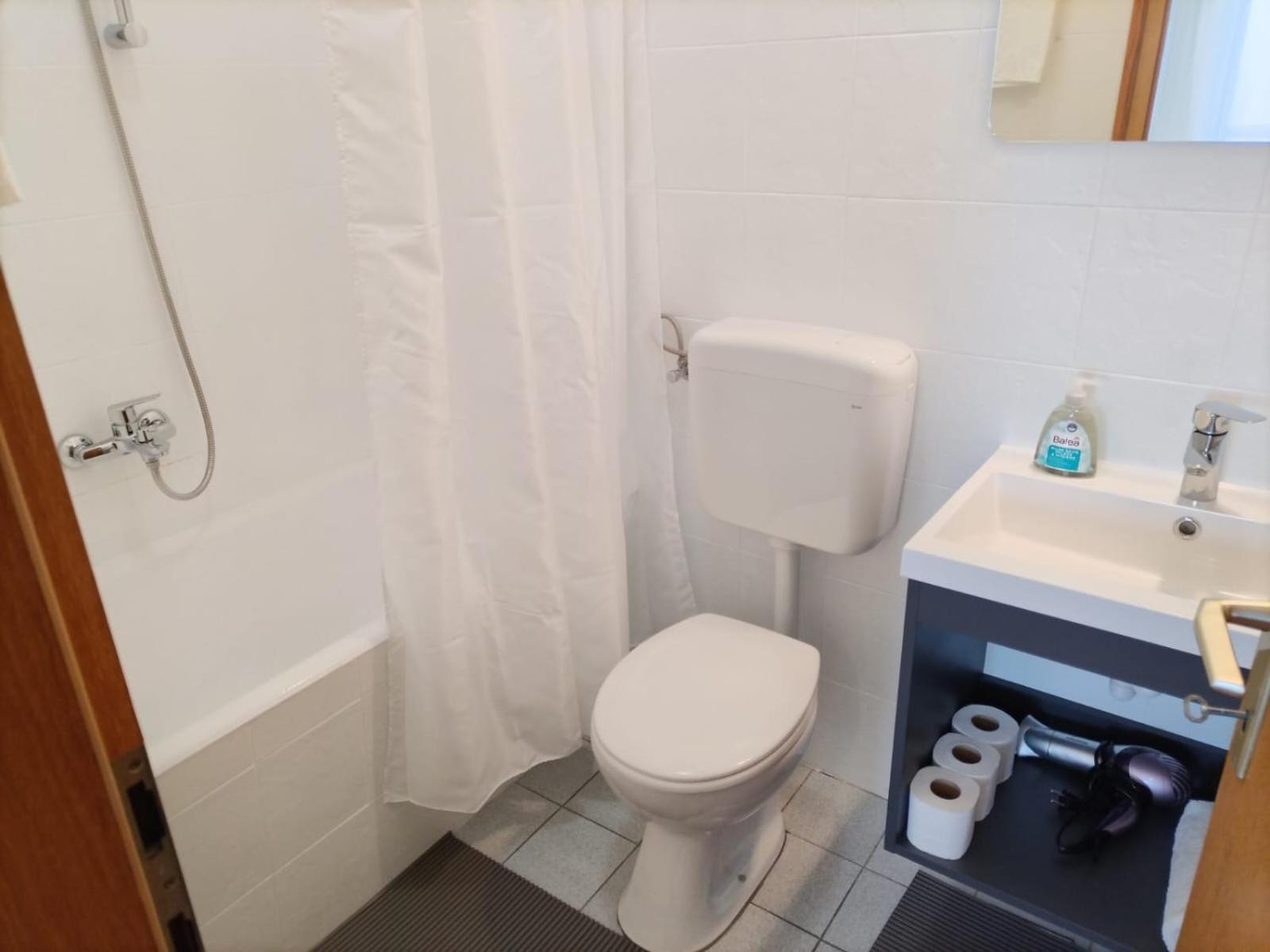 בול Apartments Podbarje מראה חיצוני תמונה