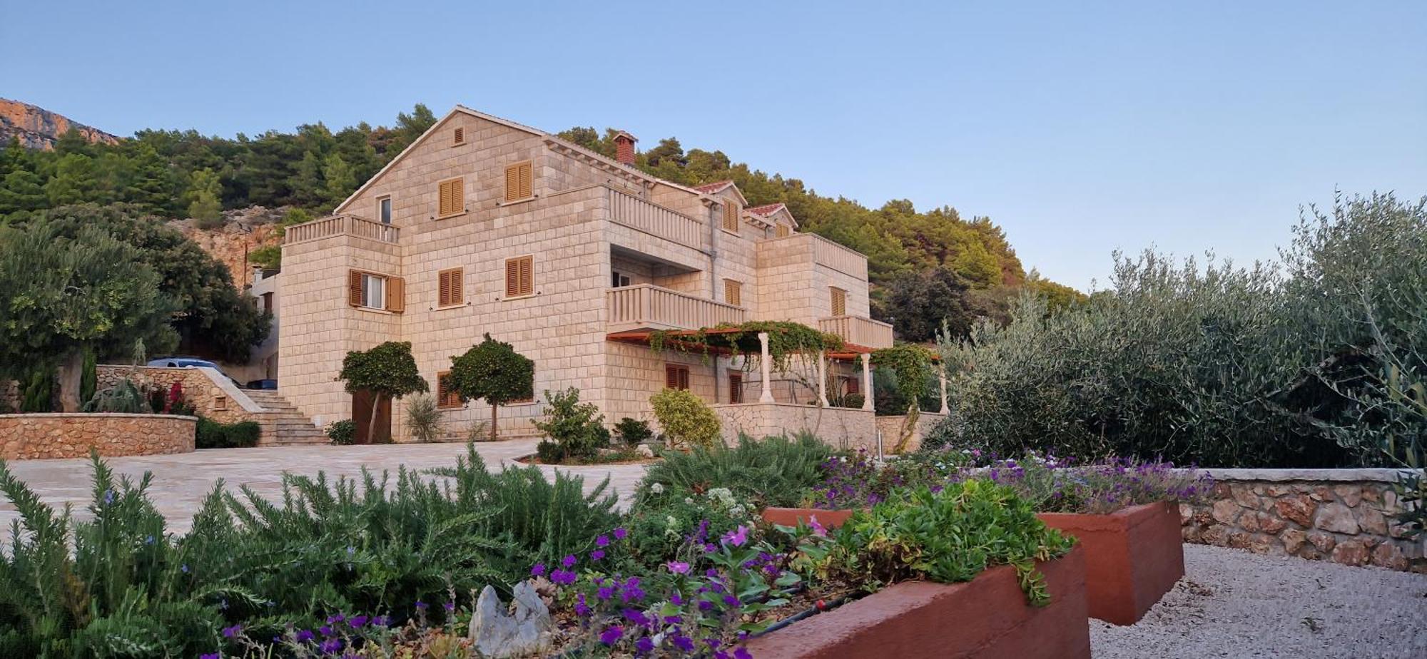 בול Apartments Podbarje מראה חיצוני תמונה